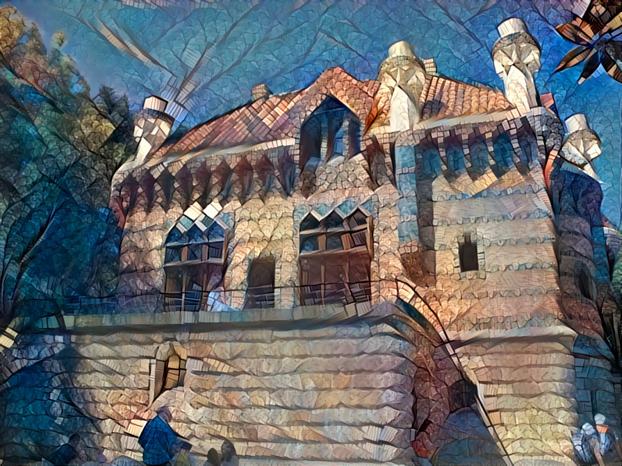 Gaudi´s Dreams / El Capricho - Comillas, Cantabria